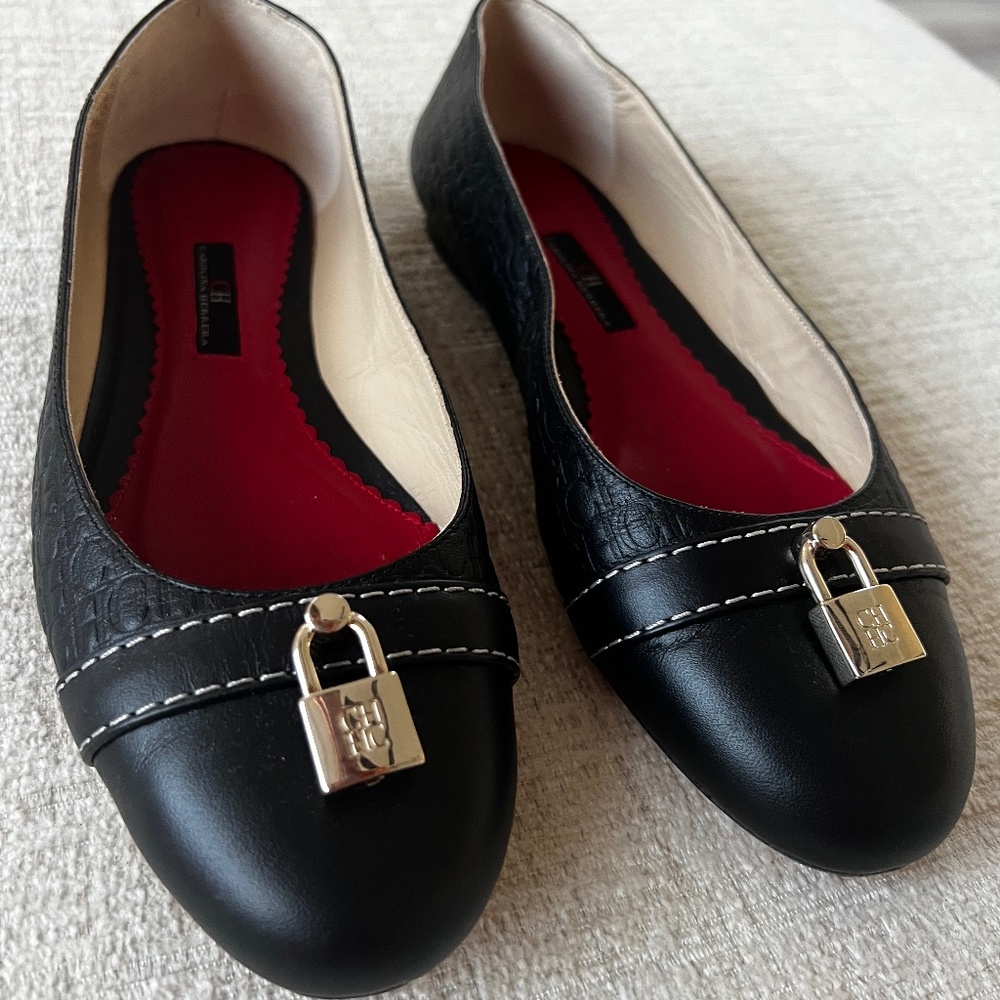Carolina Herrera black shoes